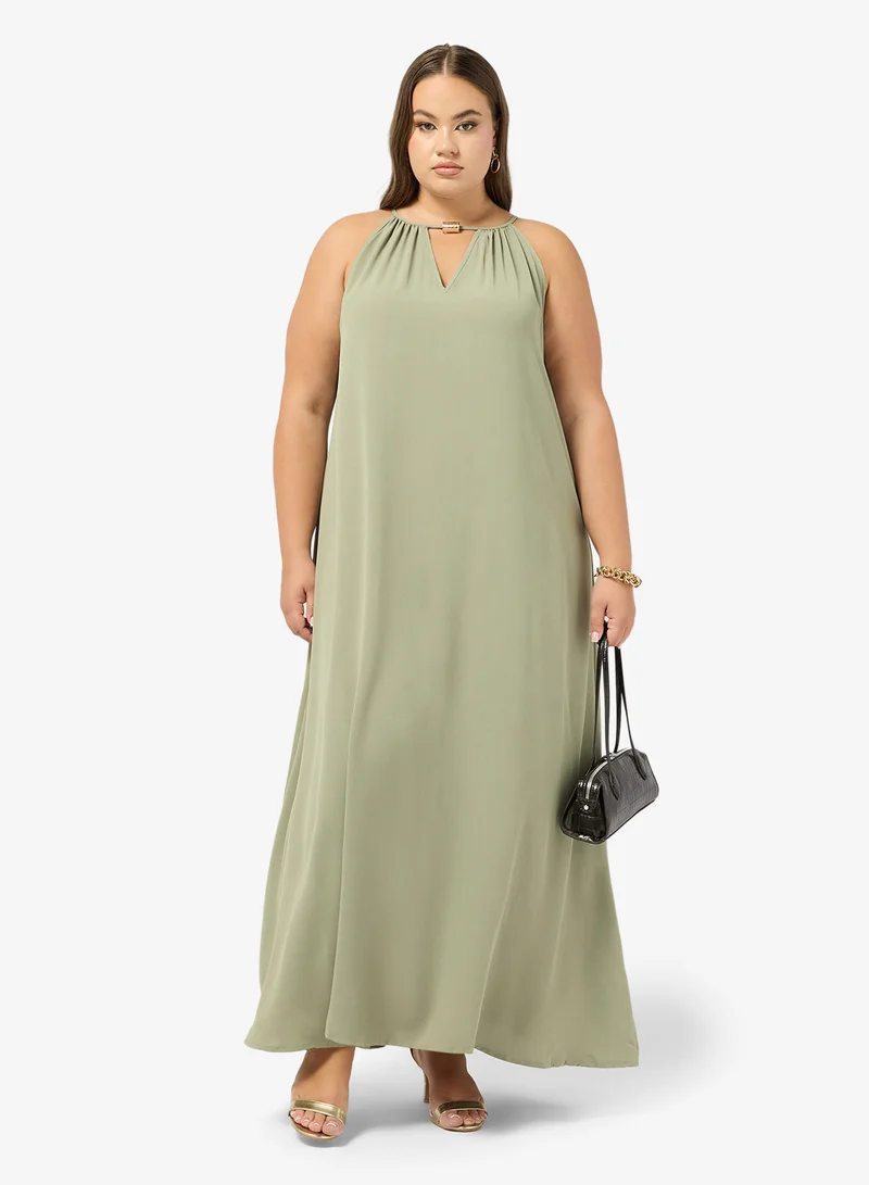 جينجر بلس فستان بياقة هالتر وخط